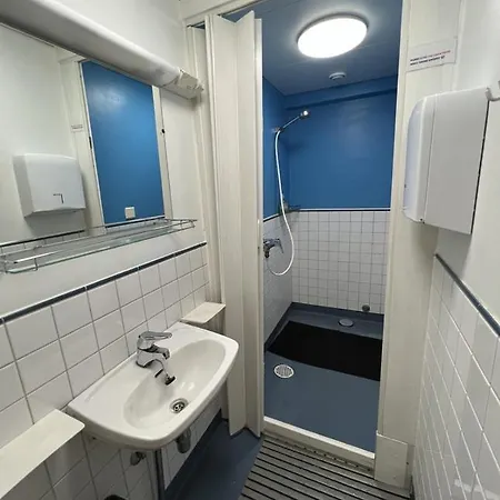 Office House Services 239 Vandrarhem